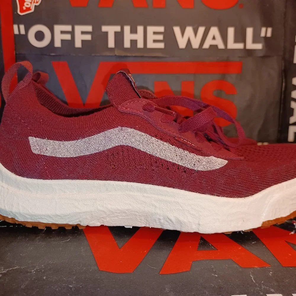 Vans Men's 7.5/Women's 9 UltraRange Vr3 Port Red White Mesh VN0A4BXBPRT - Picture 6 of 12